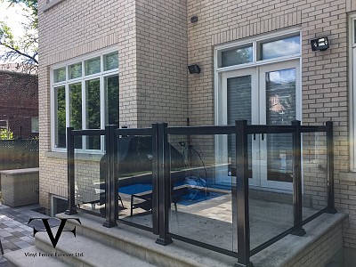 Glass railing, with aluminium frame