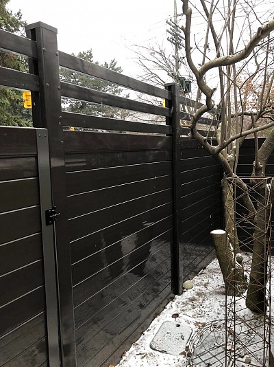 Dark Brown gate privacy with picket top