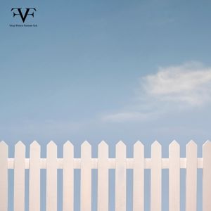 Creative Ways to Landscape Around Your White Picket Fence